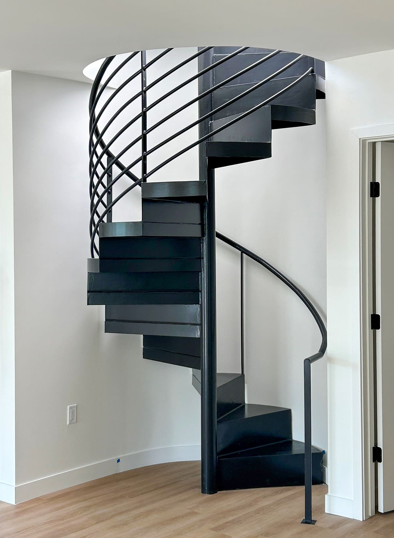 3004 Sunset_1 resized 3004 Sunset - Lobby